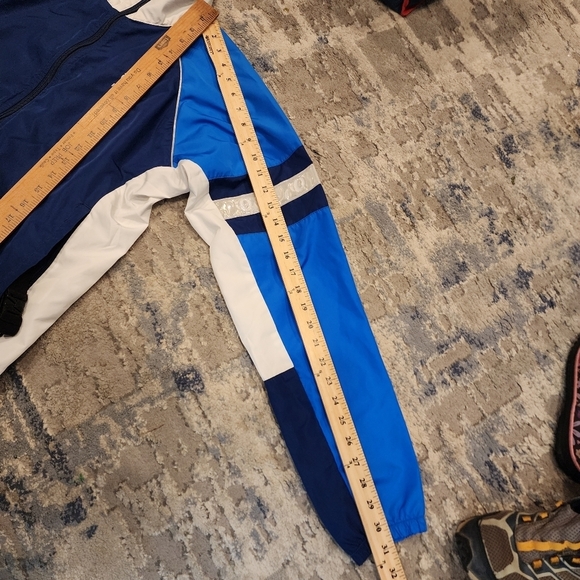 Pearl Izumi Zephrr packable blue cycling jacket. Size small. - Picture 10 of 16